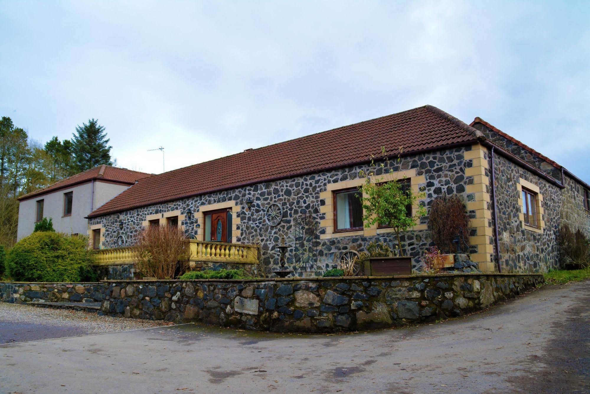 The Steadings Log Cabins Kettlebridge Bagian luar foto